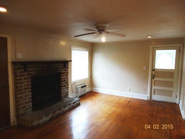 Foto del edificio - 224 Holly Hill Rd