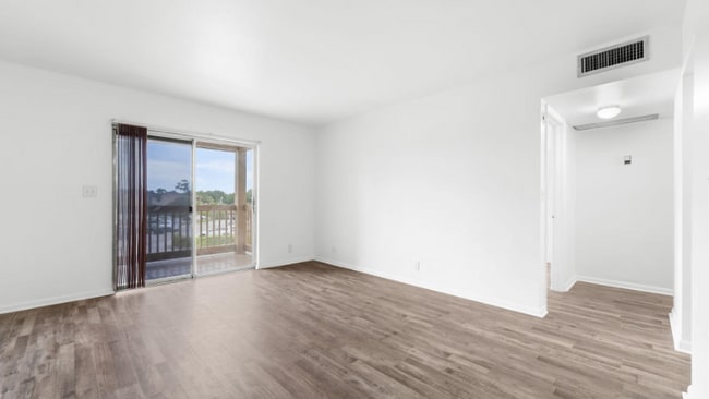 Photo - 1758 Abbey Rd Apartment