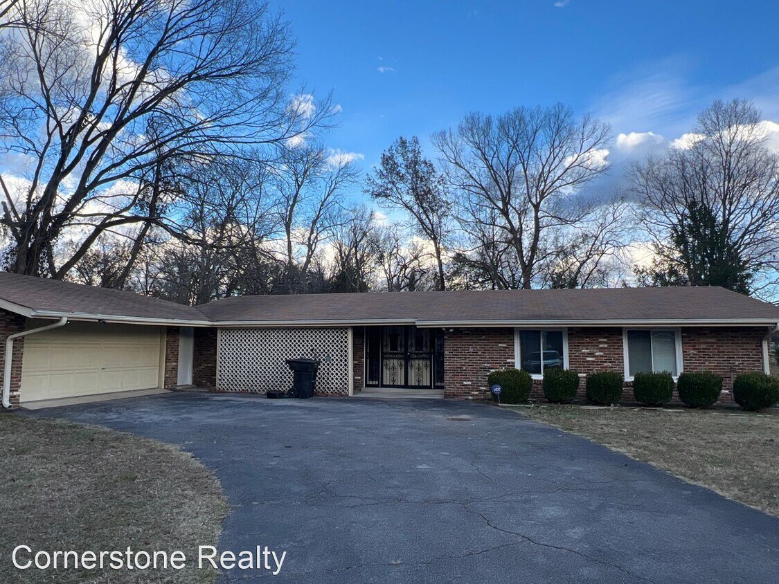 3 br, 2 bath House 1806 Maymont Drive House Rental in Murfreesboro