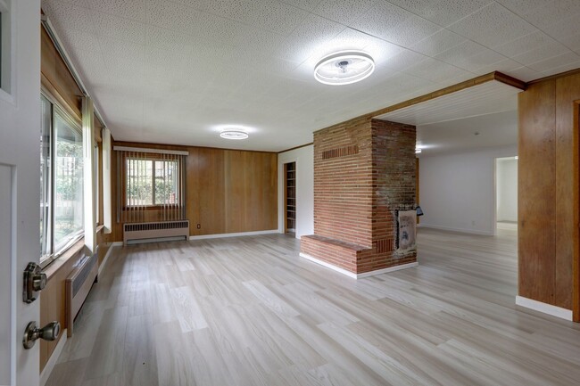 Foto del edificio - Large Renton Highlands Rambler with Grand ...