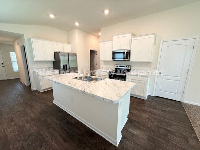 Foto del edificio - 8118 Meadow Walk Ln