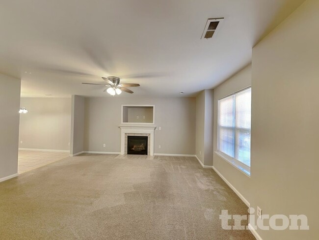 Building Photo - 4805 Canipe Dr