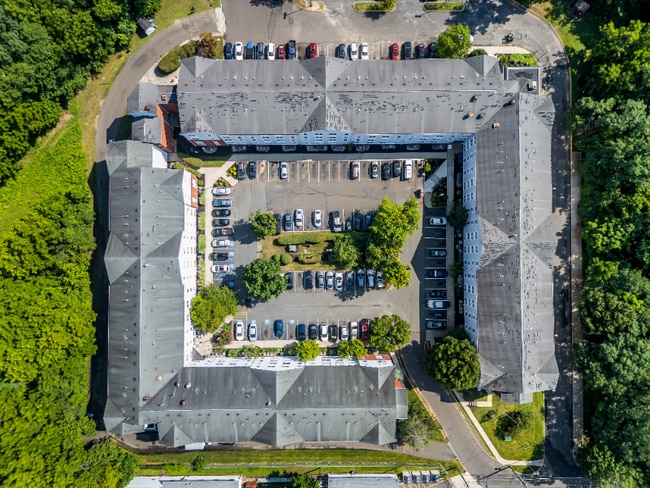 Foto del edificio - 2101 Reamer Dr