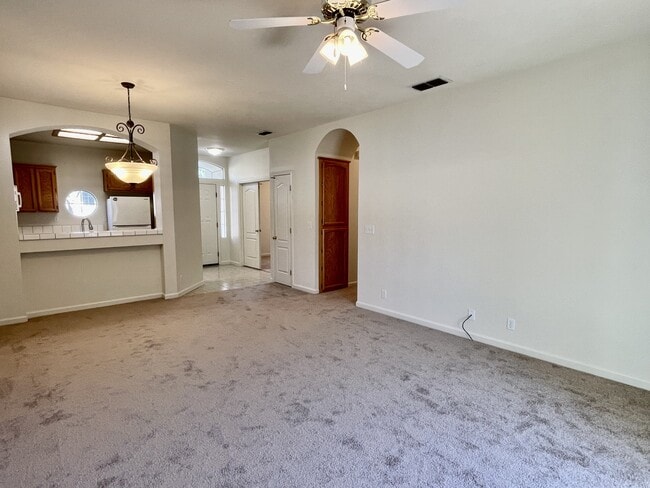 Building Photo - 751 Silchester Ct