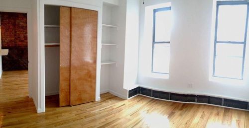 Building Photo - 159 E 110th St
