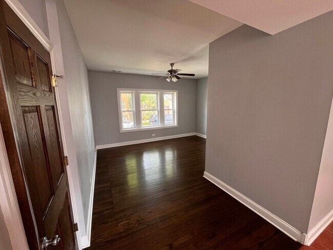 Foto del edificio - 5347-5353 W Belle Plaine Ave