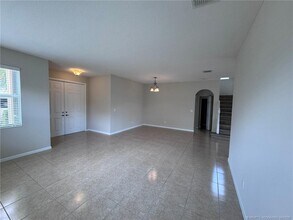 Building Photo - 11239 SW Barton Way