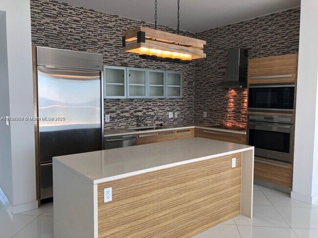 Foto del edificio - 2020 N Bayshore Dr
