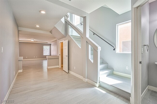 Building Photo - 6688 Metronome Ct
