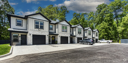 Building Photo - The Woods Townhomes