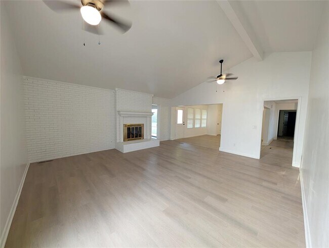 Foto del edificio - 4407 N Central Rd