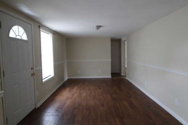 Building Photo - Private Home on 3 acres available now!