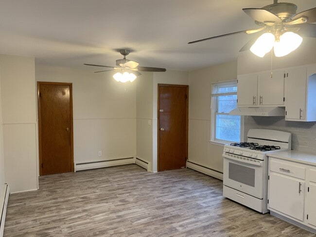 Building Photo - 640 Beechmont Ave