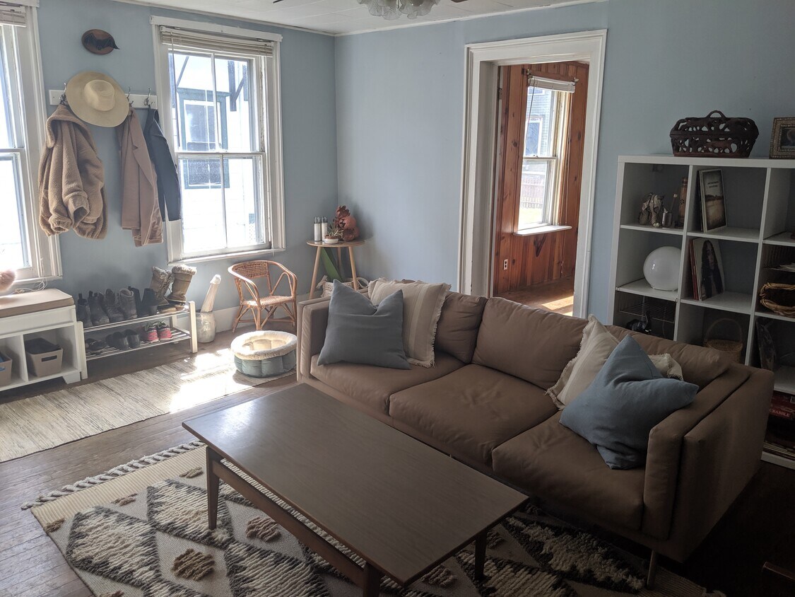 Foto principal - 708 N Aurora St