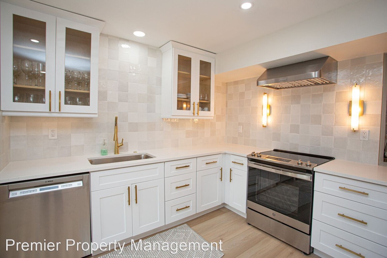 Primary Photo - 2 br, 2 bath House - 1222 Gordon Drive Unit 2