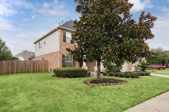 Building Photo - 13815 Lake Livingston Dr