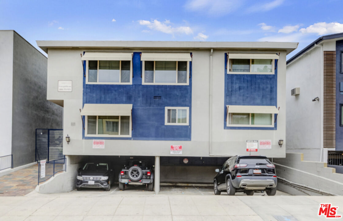 Foto principal - 925 N Curson Ave