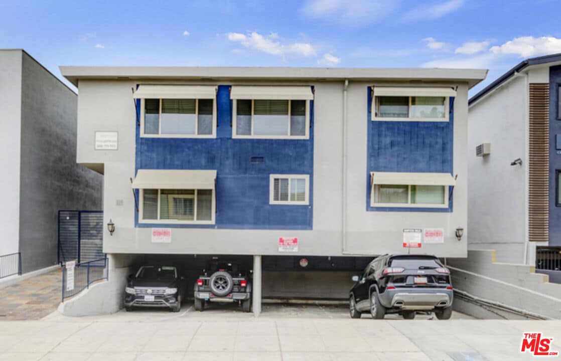 Primary Photo - 925 N Curson Ave