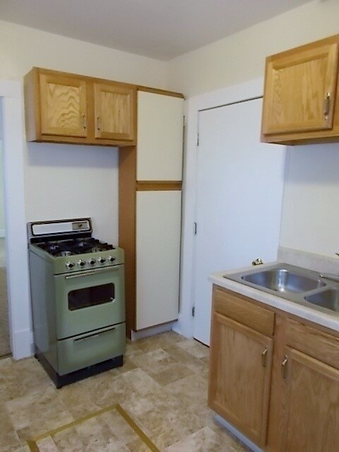 Foto del edificio - 1 Bonus Room House close to Downtown