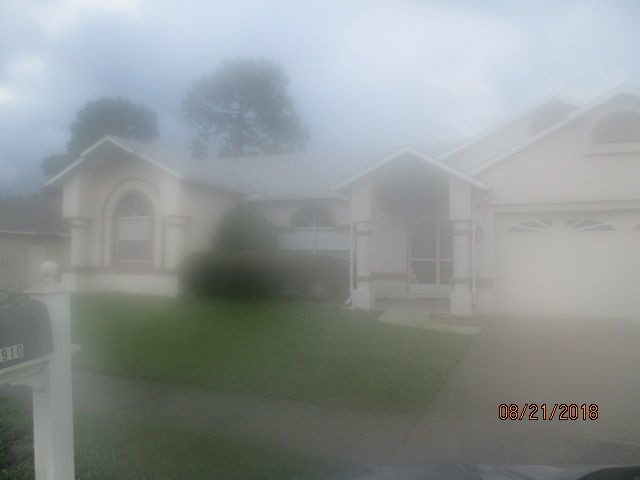 Building Photo - 3 Bedroom Pool Home