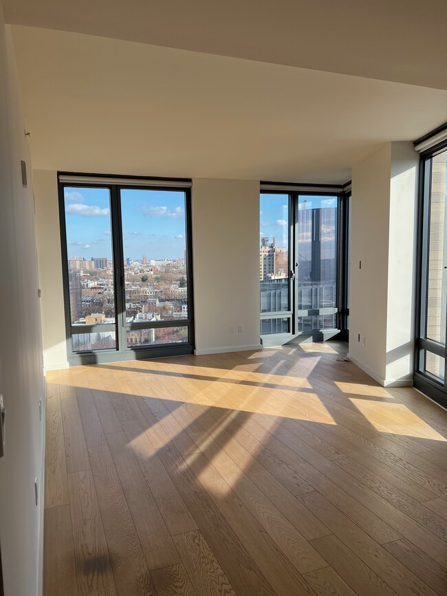 Foto del edificio - 250 Ashland Pl