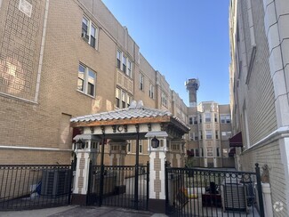 Building Photo - 2146 Gunderson Ave