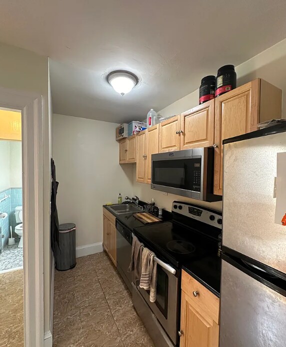Foto del edificio - 1073 Beacon St