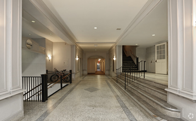 Foyer - Woodrow Wilson Apartments