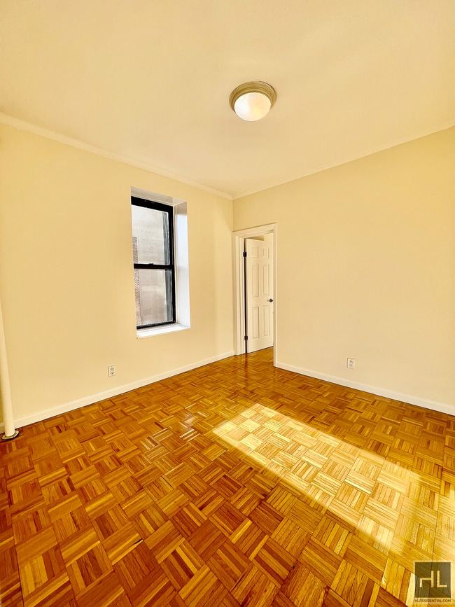 Building Photo - East 38th Street