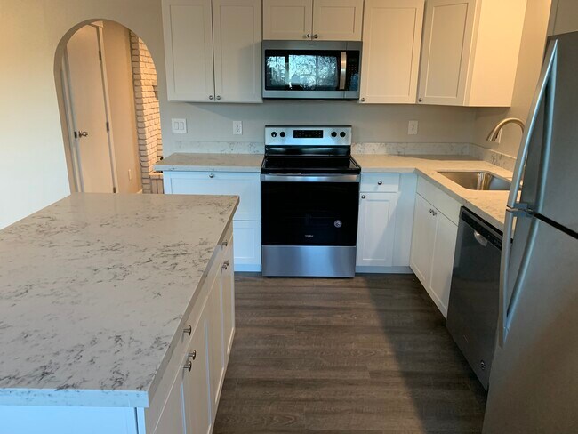 Foto del edificio - 2607 Crystal Springs Rd W