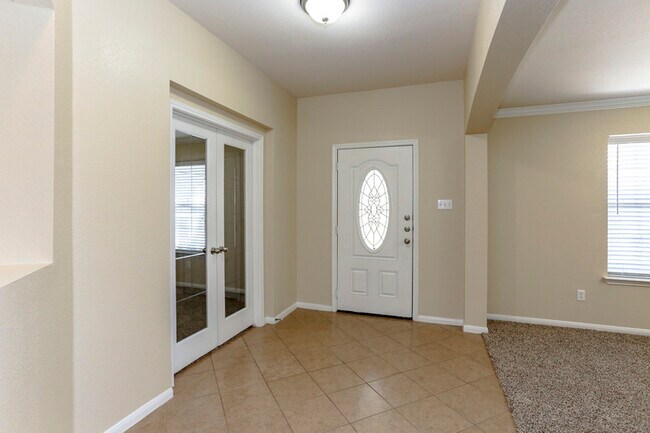 Building Photo - 5805 Calc Stone Dr