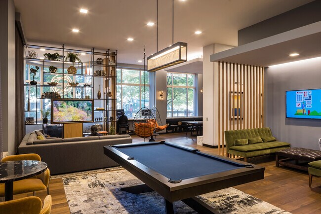 Building Photo - The BLVD Collection