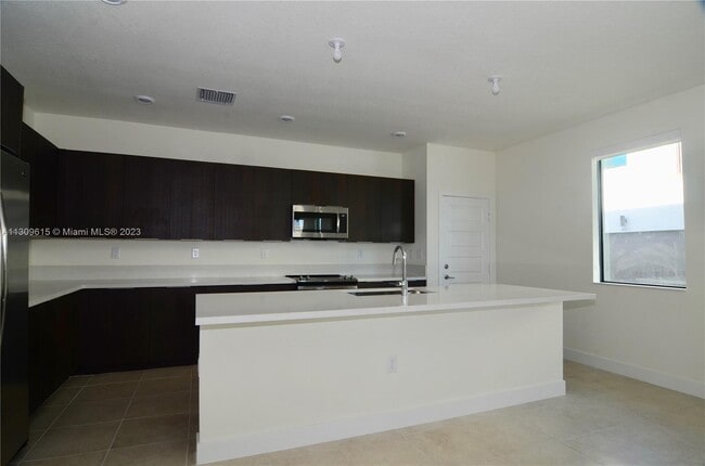 Building Photo - 8369 NW 49th St