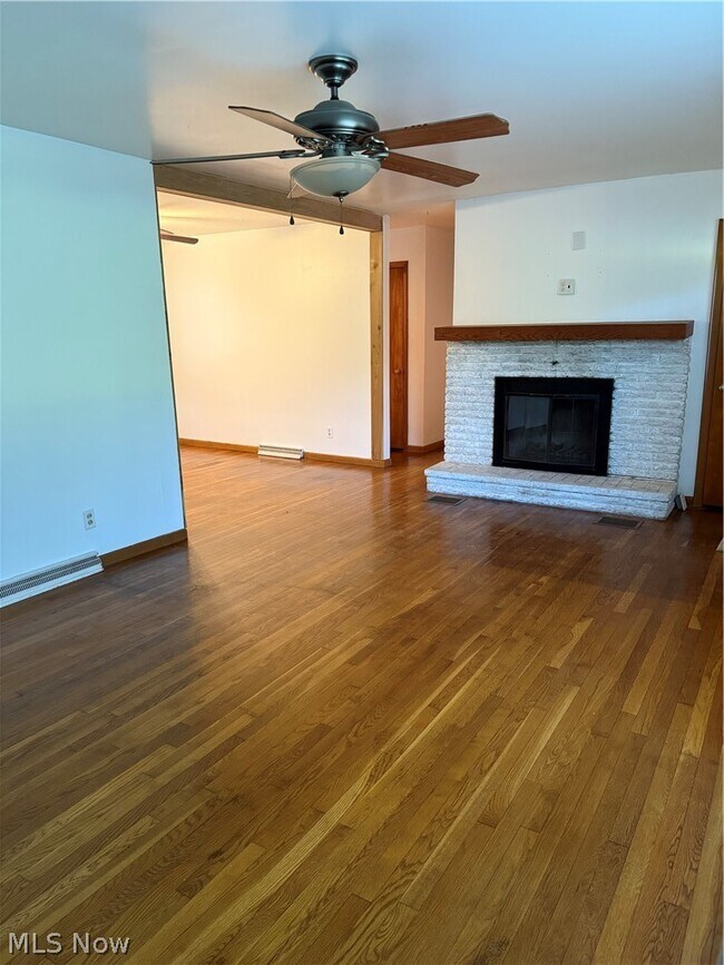 Foto del edificio - 7785 Black Run Rd