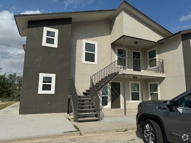 Building Photo - 101 Rockwell Way
