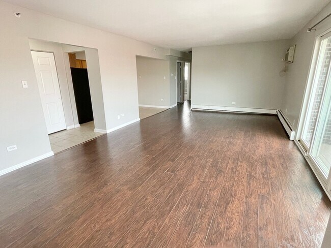 Building Photo - 8656 84th Ct