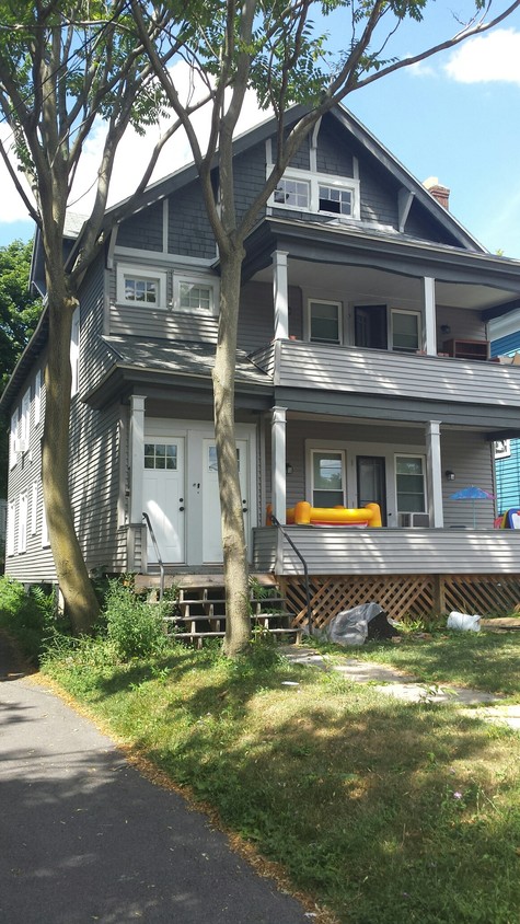 Primary Photo - 551 Salt Springs Rd