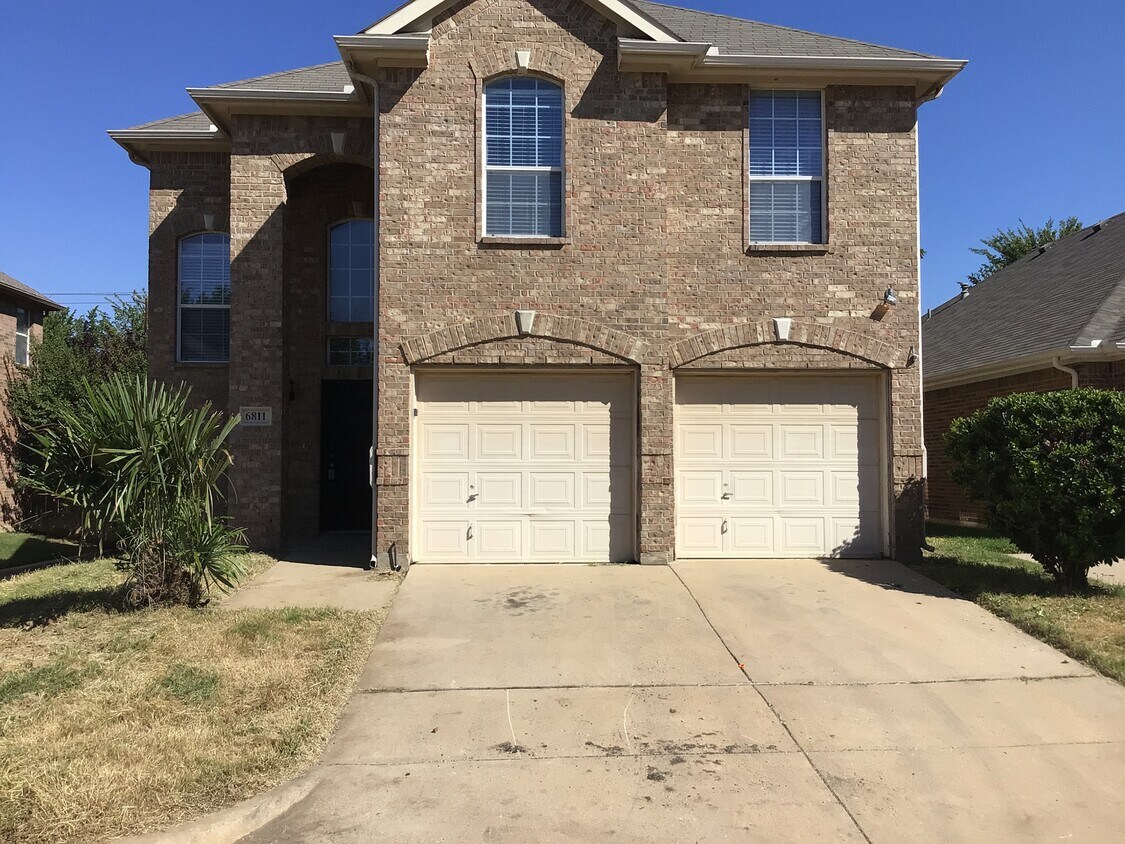 Primary Photo - 6811 Shore Breeze Court