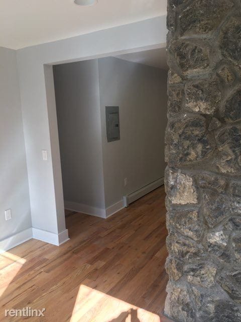 Building Photo - 4 br, 1 bath Apartment - 2734 Sedgwick Ave