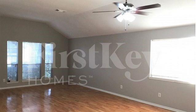 Foto del edificio - 7303 Colony Bend Ln
