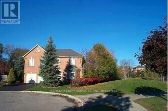 Building Photo - 26 Hacienda Ct