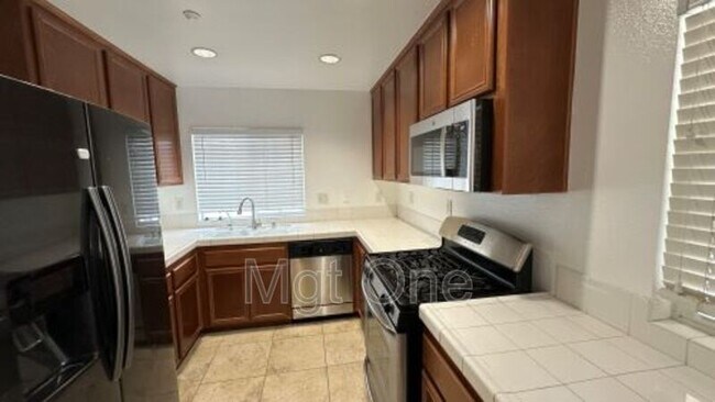 Foto del edificio - 15661 Lasselle St
