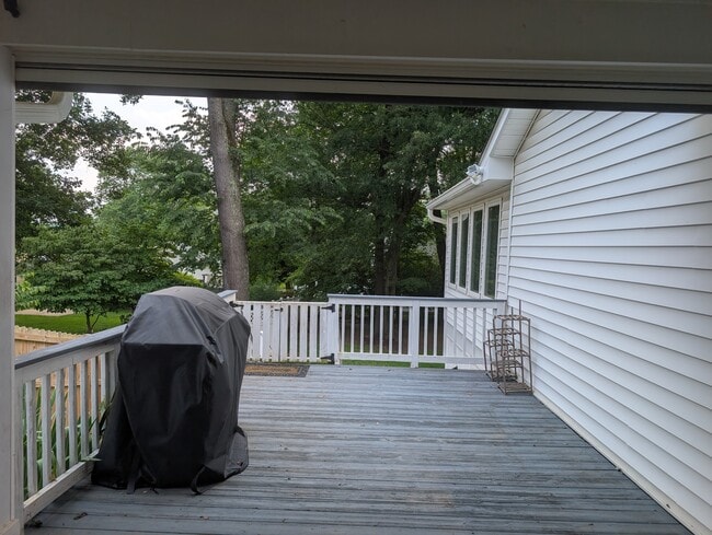 Foto del edificio - 8505 Wolftrap Rd