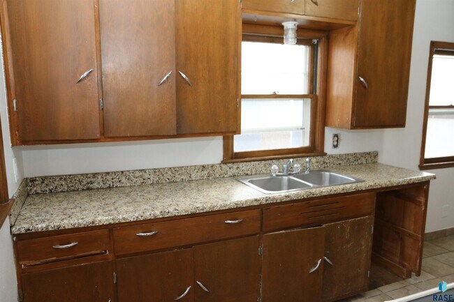 Foto del edificio - 2416 S Glendale Ave