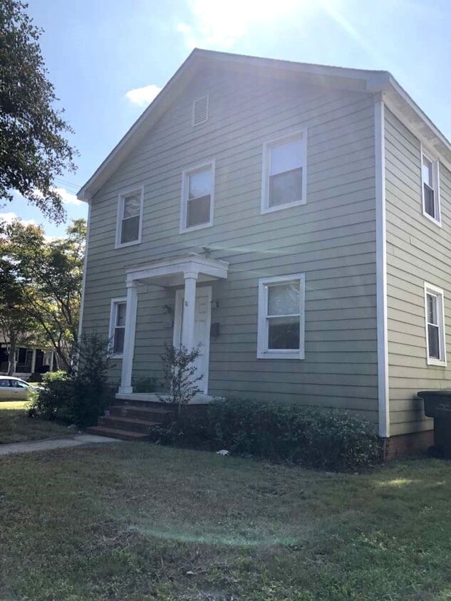 UPSTAIRS DUPLEX - UPSTAIRS DUPLEX