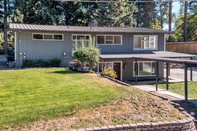 Building Photo - 623 108th Avenue Ct E
