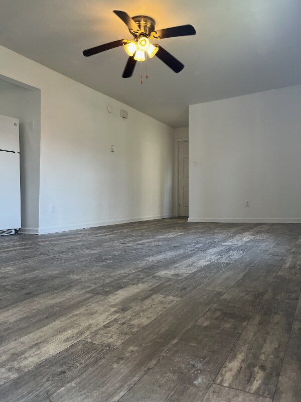 Foto del edificio - 143 Hendricks Blvd