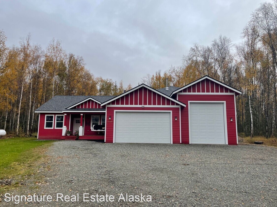 3 br, 2 bath House 5769 N PC Road House Rental in Wasilla, AK
