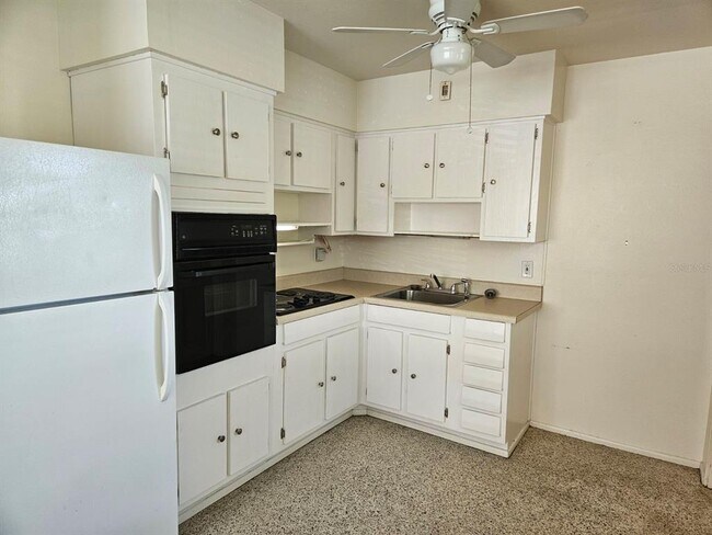 Foto del edificio - 760 73rd Ave N