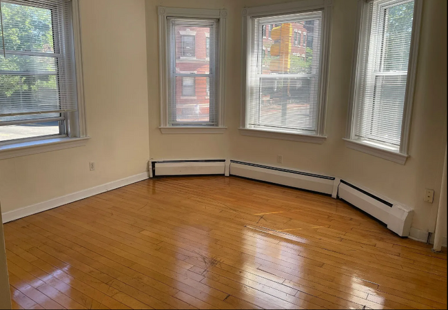 Building Photo - 294 Harvard St